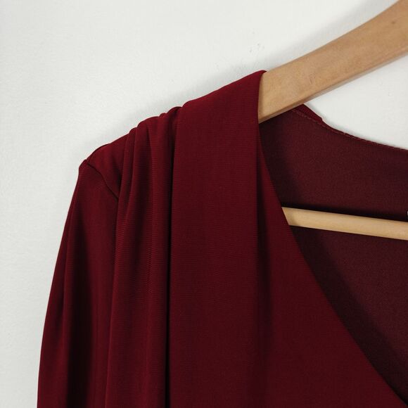 Adrienne Vittadini Rutched Shoulder Bubble Hem Dark Red Blouse Size M Flowy Chic - Picture 3 of 8